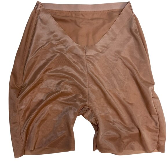 NWOT SKIMS Sculpting Mid-Thigh Low Back Shorts – Beige Size M - Picture 2 of 3